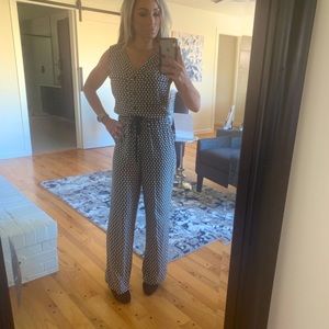 Romper size s, will fit a medium